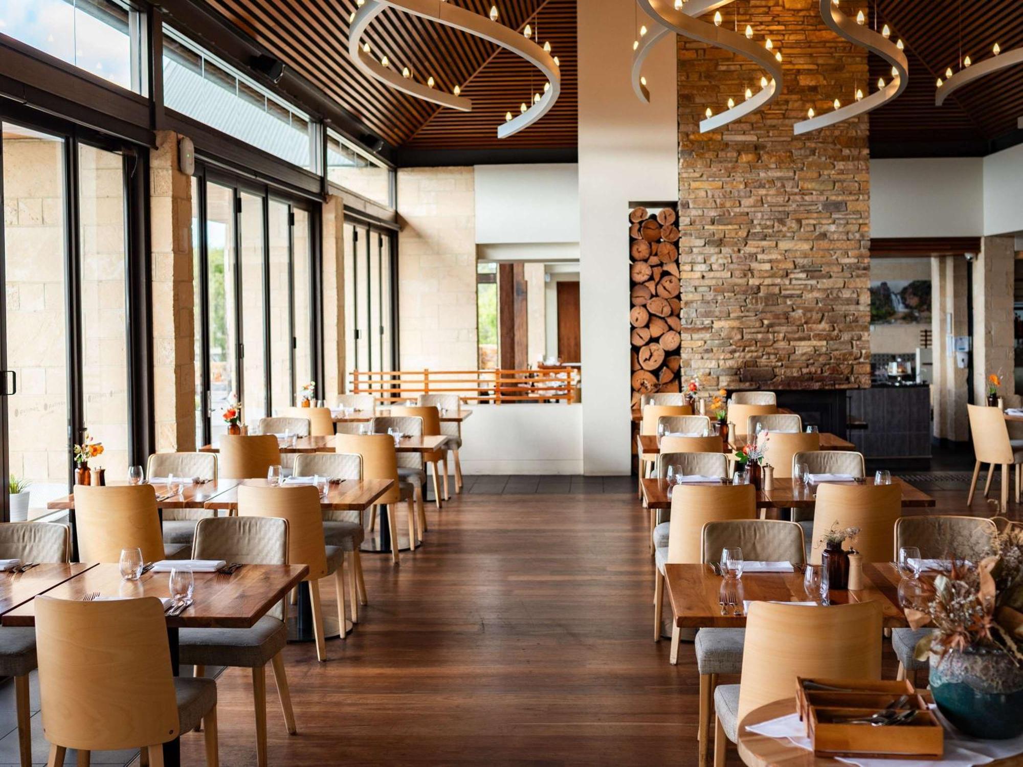Pullman Bunker Bay Resort Margaret River Dunsborough Exterior foto Interior of the restaurant