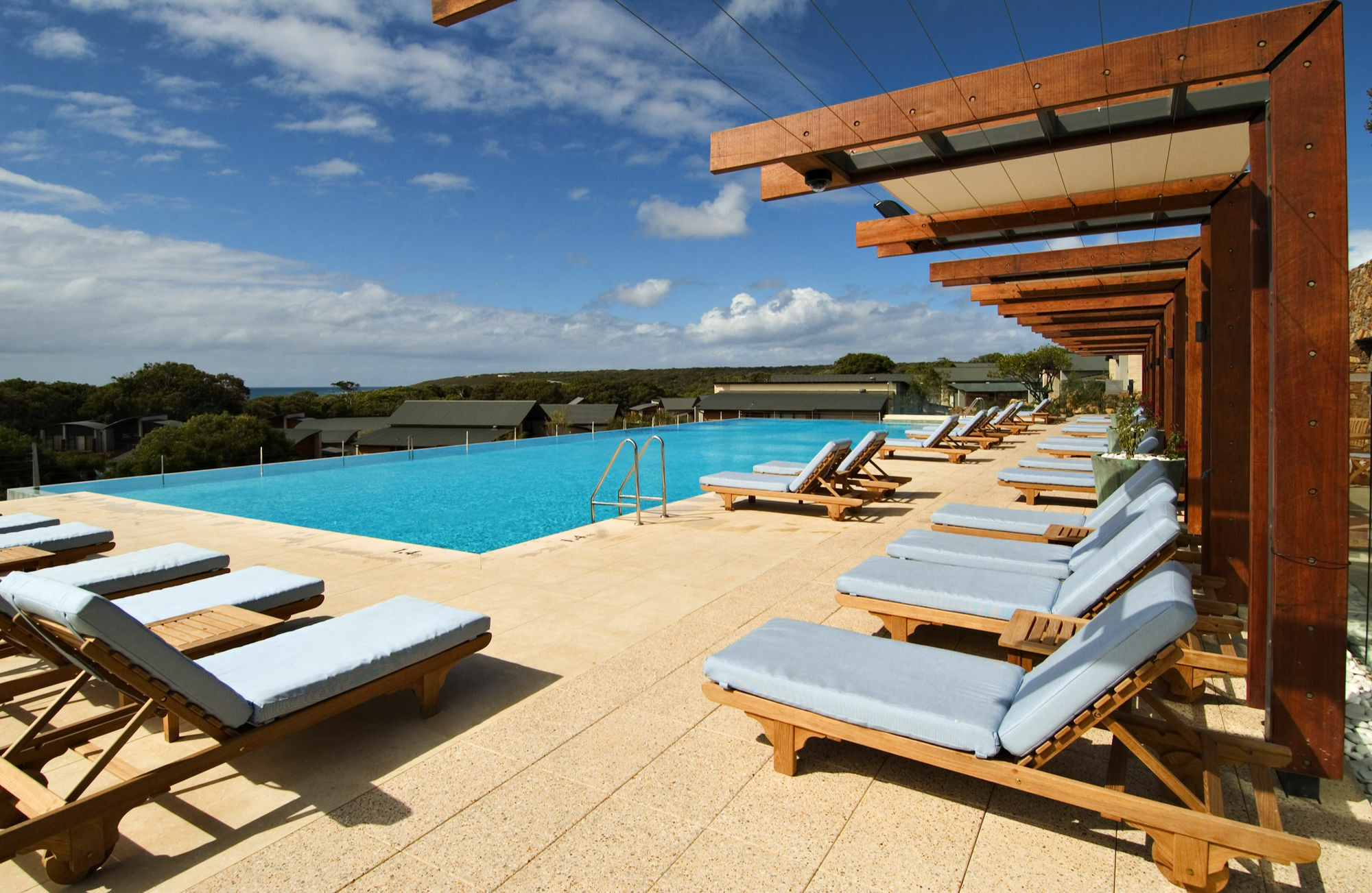 Pullman Bunker Bay Resort Margaret River Dunsborough Exterior foto The swimming pool at the hotel